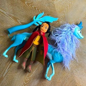 DISNEY Raya and the Last Dragon Sisu Dragon Set